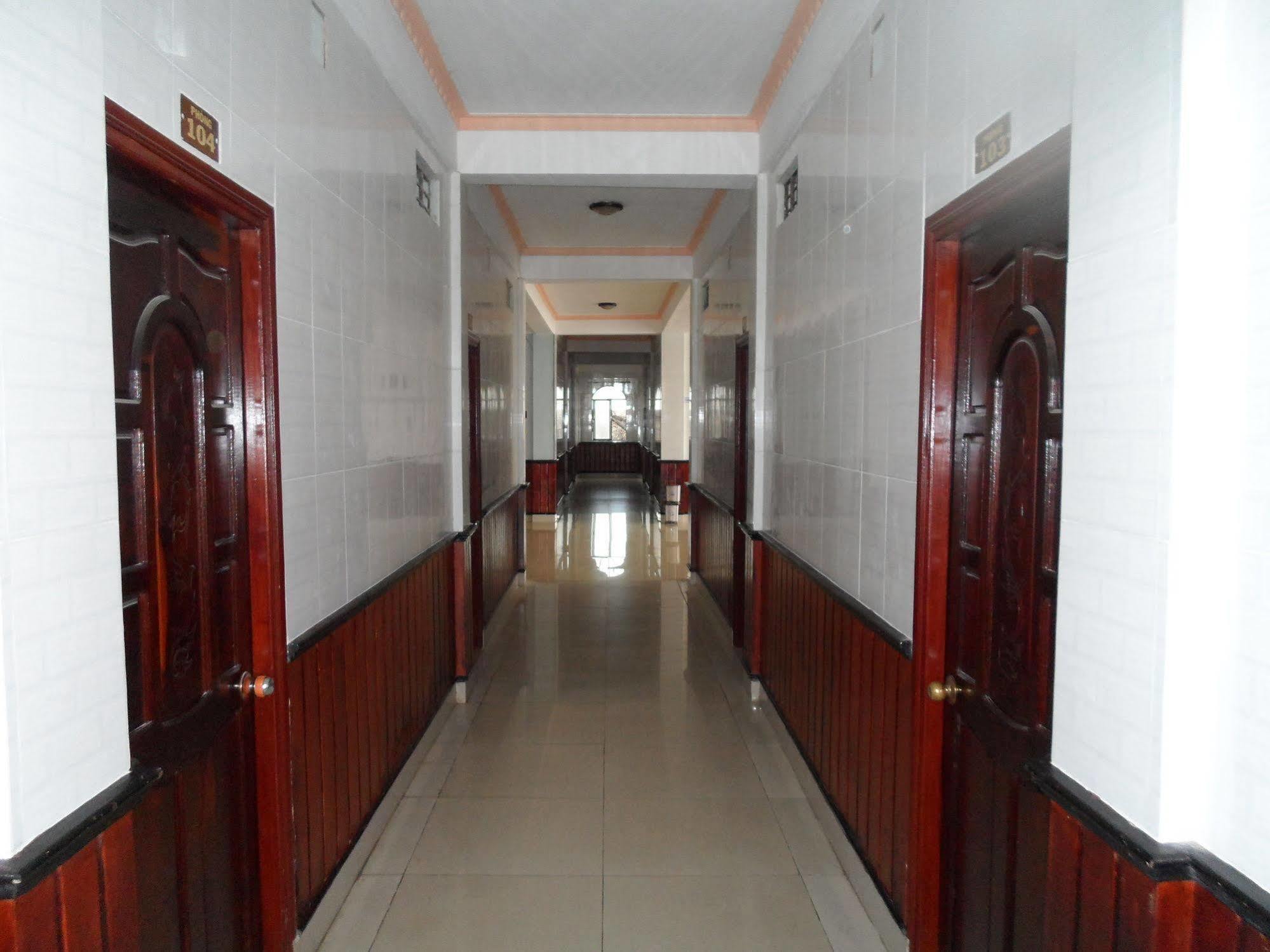Rang Dong Hotel Mỹ Tho Exterior foto
